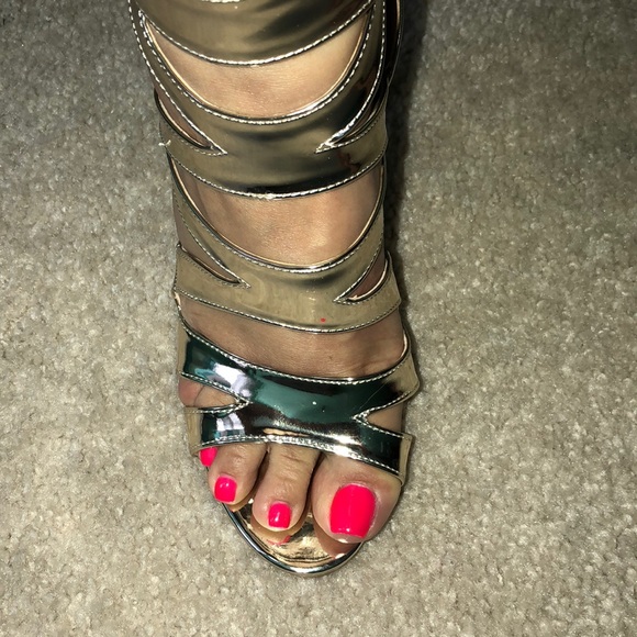 Metallic Gold High heel sandals - Picture 4 of 6